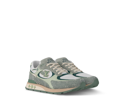 Sneaker Run Away - #4