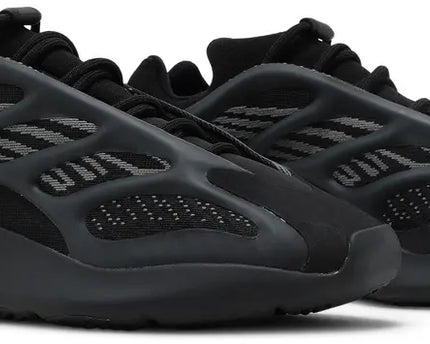 Yeezy 700 V3 Noir