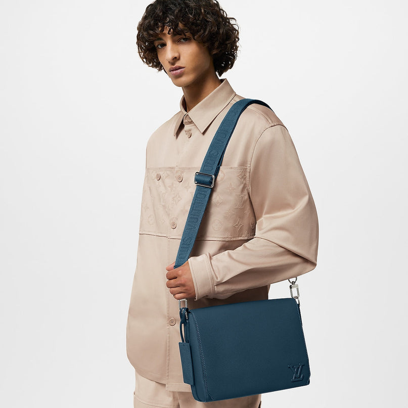 Sac messenger Takeoff - #1