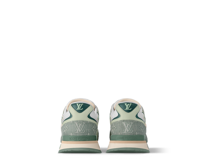 Sneaker Run Away - #4