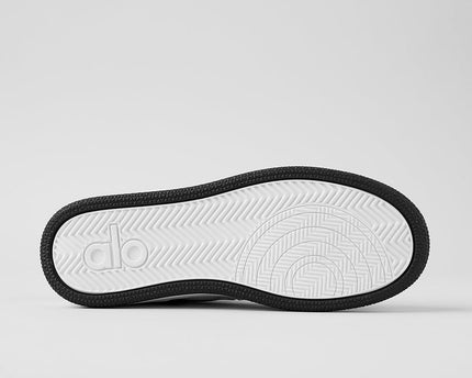 ALO Recovery Mode Sneaker (Unisex) - Black/White