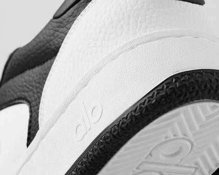 ALO Recovery Mode Sneaker (Unisex) - Black/White