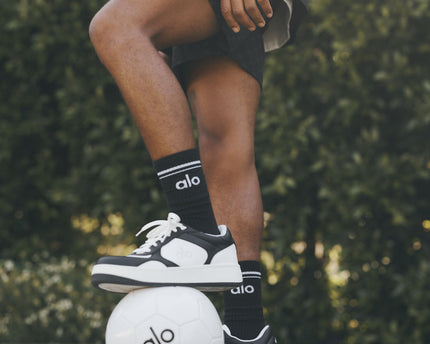 ALO Recovery Mode Sneaker (Unisex) - Black/White