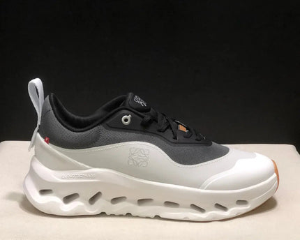 On Cloud × Loewe — Cloudtilt Gris Blanc