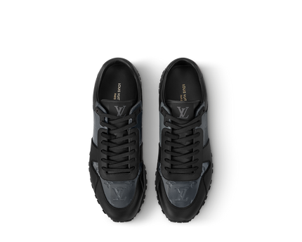 Sneaker Run Away - #6