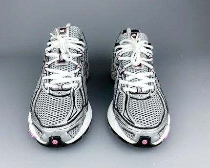 New Balance 740 PINK