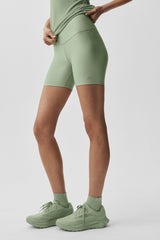 5' Airlift Energy Short - Dune Grass