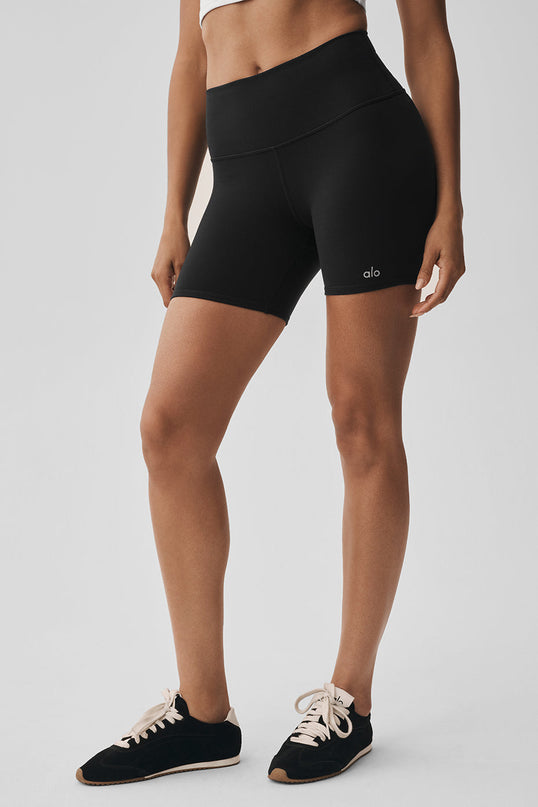 5' Airbrush High-Waist Biker Short - Black