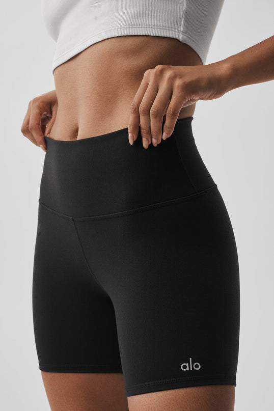 5' Airbrush High-Waist Biker Short - Black