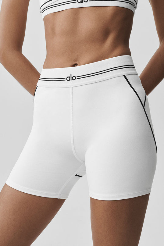 4' Airbrush High-Waist Heart Throb Short - White/Black