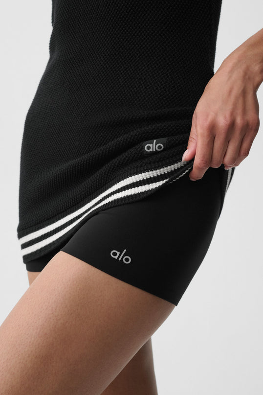 2' ALO Softsculpt Mid-Rise Short - Black