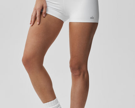 2' ALO Softsculpt Mid-Rise Short - White