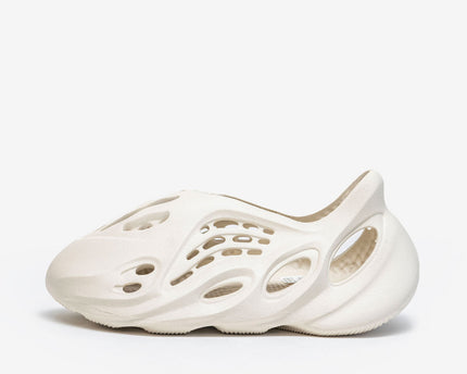 adidas Yeezy Foam RNNR Sand