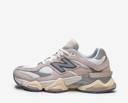 New Balance 9060 Moonbeam Sea Salt