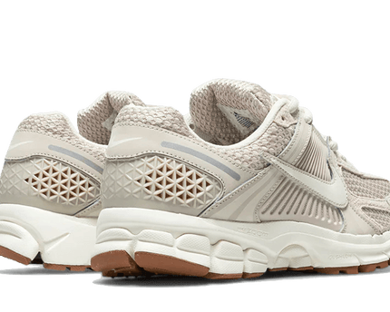 Nike Zoom Vomero 5 Light Orewood Brown